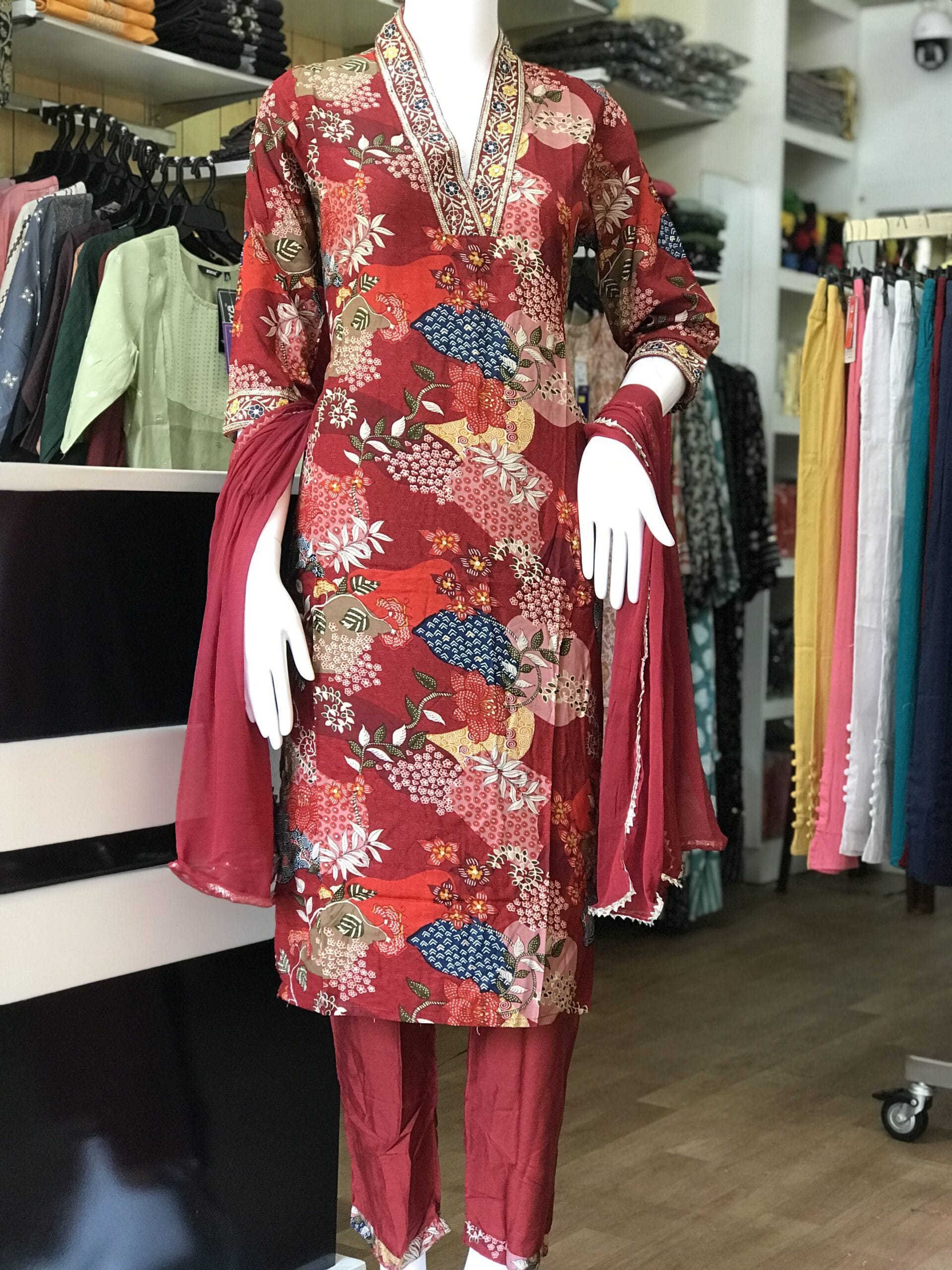 Maroon Floral Cotton V-Neck Set Kurti