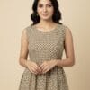 Elegant Sleeveless Short Kurti